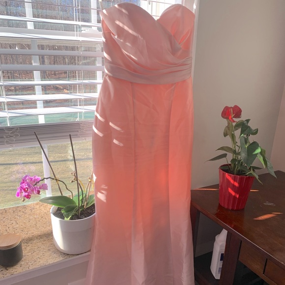 David’s Bridal Strapless Pleated Sweetheart Bridesmaid Gown Petal Pink 0 - Picture 7 of 7